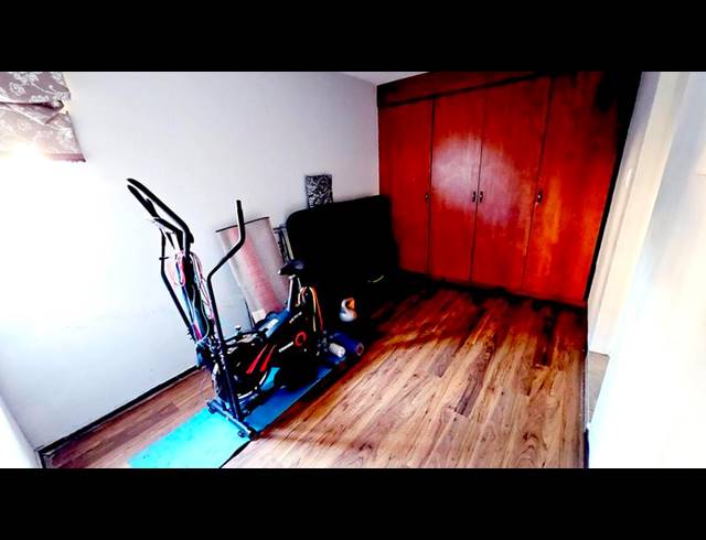 4 BEDROOM APARTMENT FOR SALE IN CASTLEVIEW